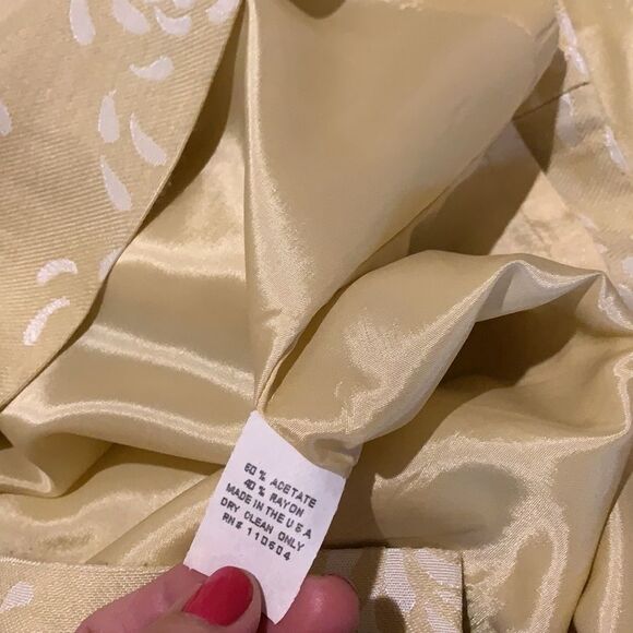 Neiman Marcus exclusive women’s suit - Picture 14 of 14